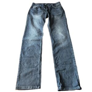 Wrangler Women's Jeans Size 9 x 34 length Straight Leg Stretch Blue Denim EUC